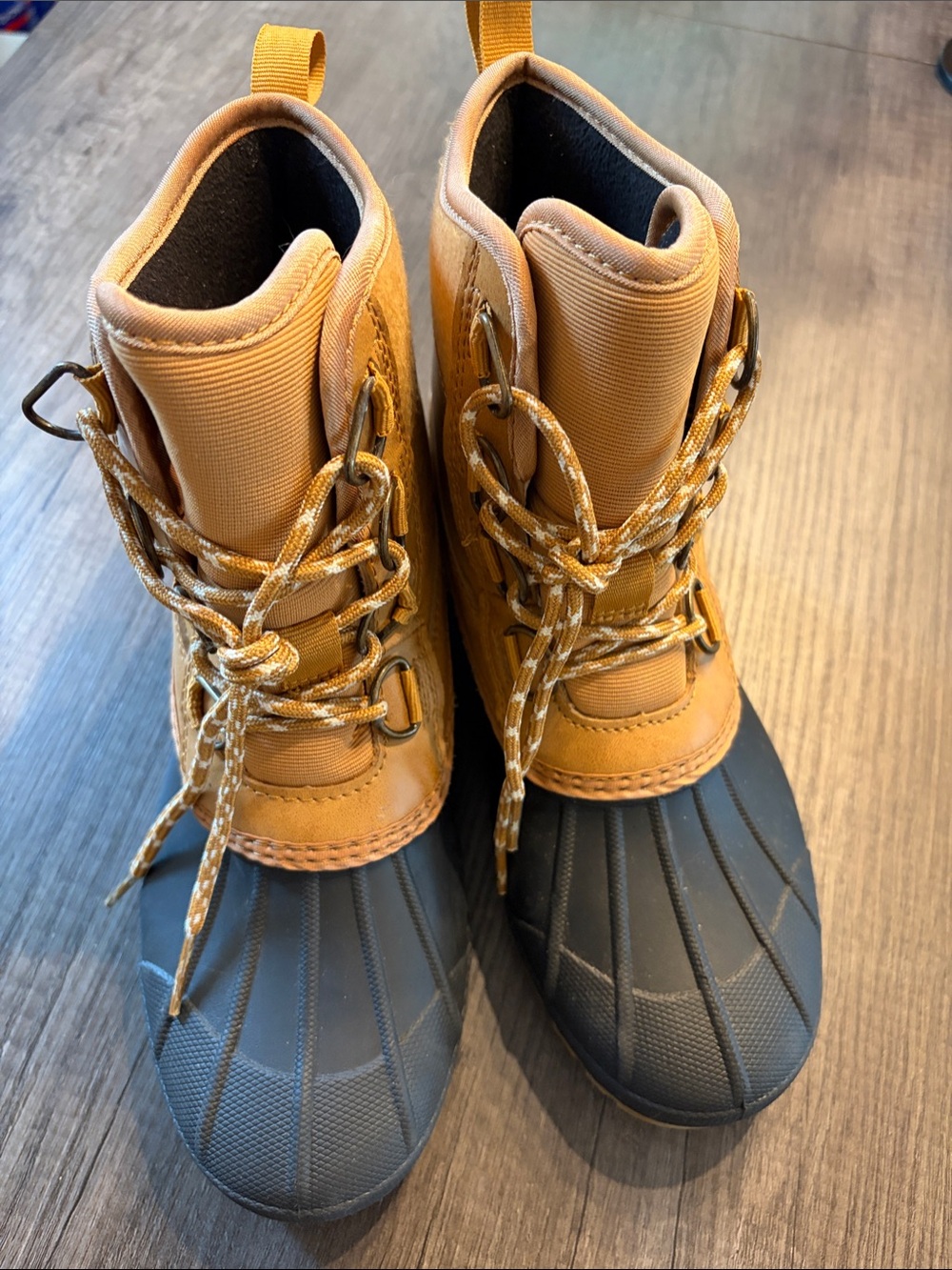 Women’s duck Waterproof Boots in Tan and Black